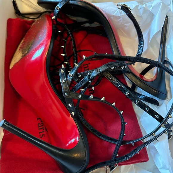 Spikes - Picture 2 of 3